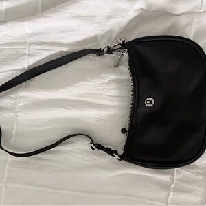 Lululemon shoulder bag gently used